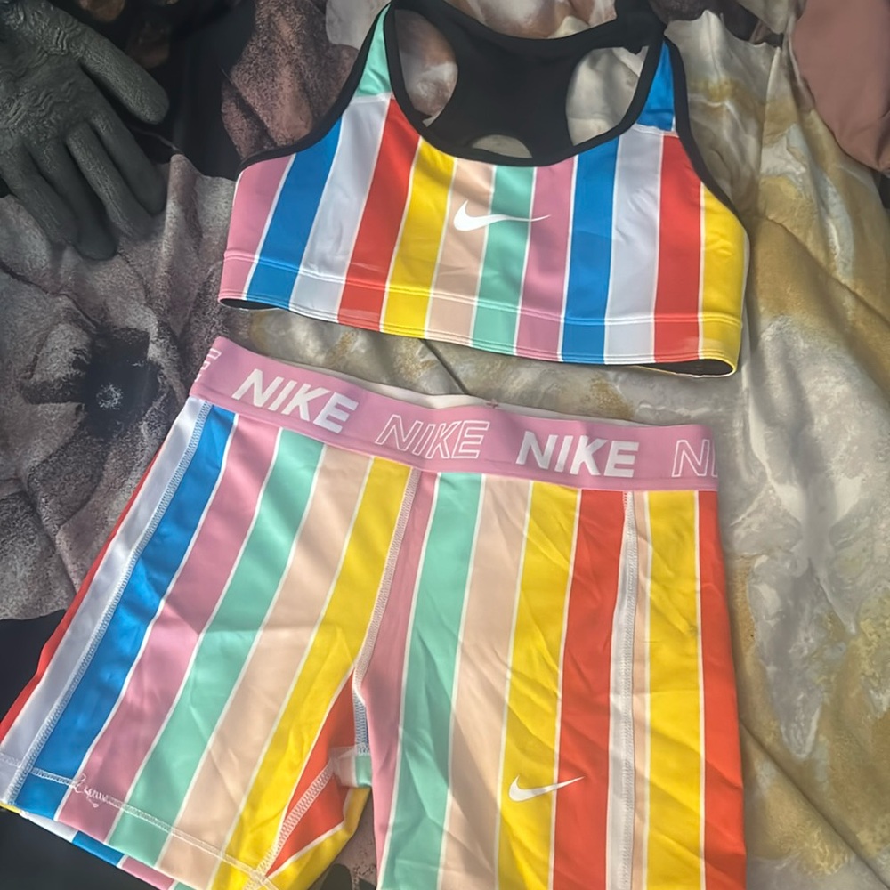 Kids Nike Pro sport set.